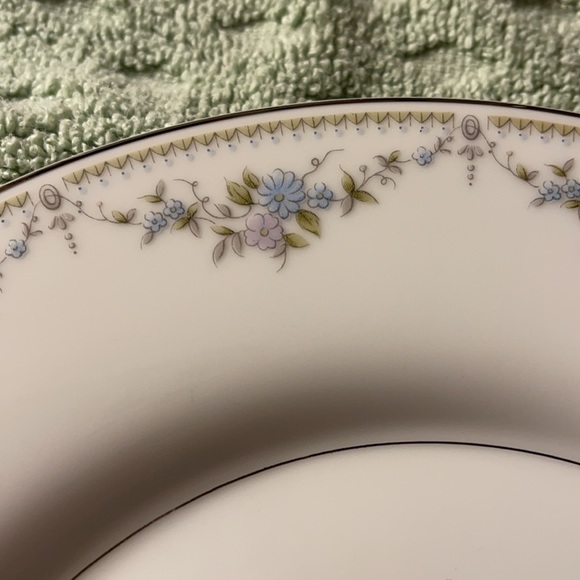 Mikasa fine china discontinued pattern “Betty Ann” - Picture 4 of 8